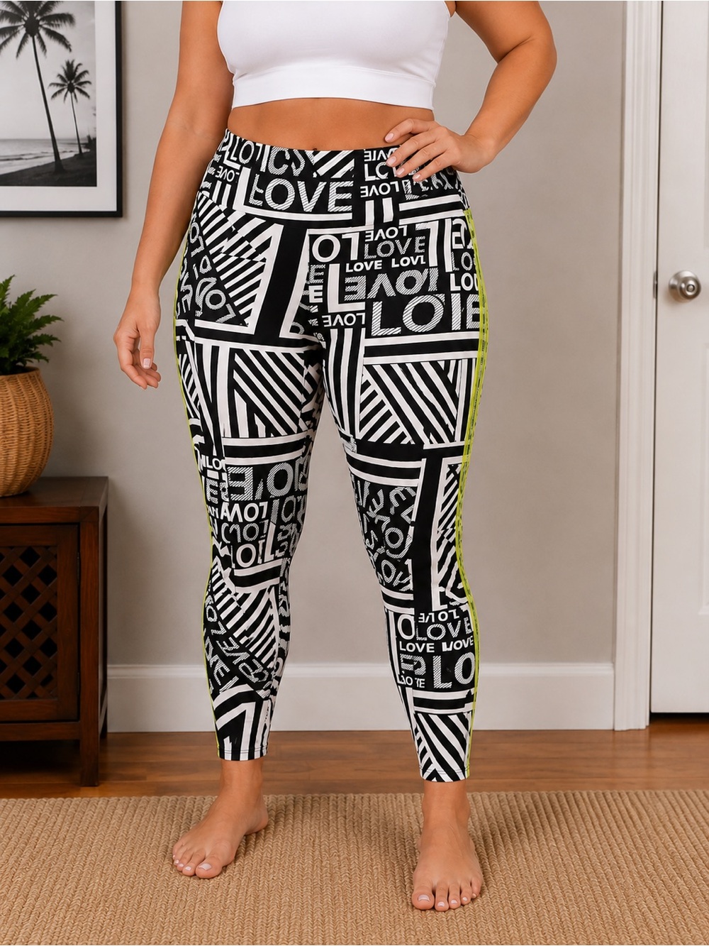Women’s XL Black & White LOVE Print Leggings